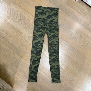 Belly Bandit Green Camouflage Small Leggings